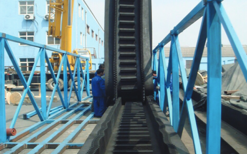 DJ大傾角皮帶輸送機系列